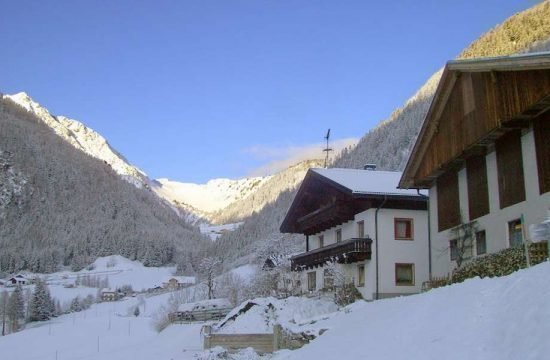 winter-holidays-racines-val-giovo-alto-adige-(8)